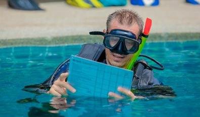 evaluatie zwembad idc duikinstructeur in Thaniland